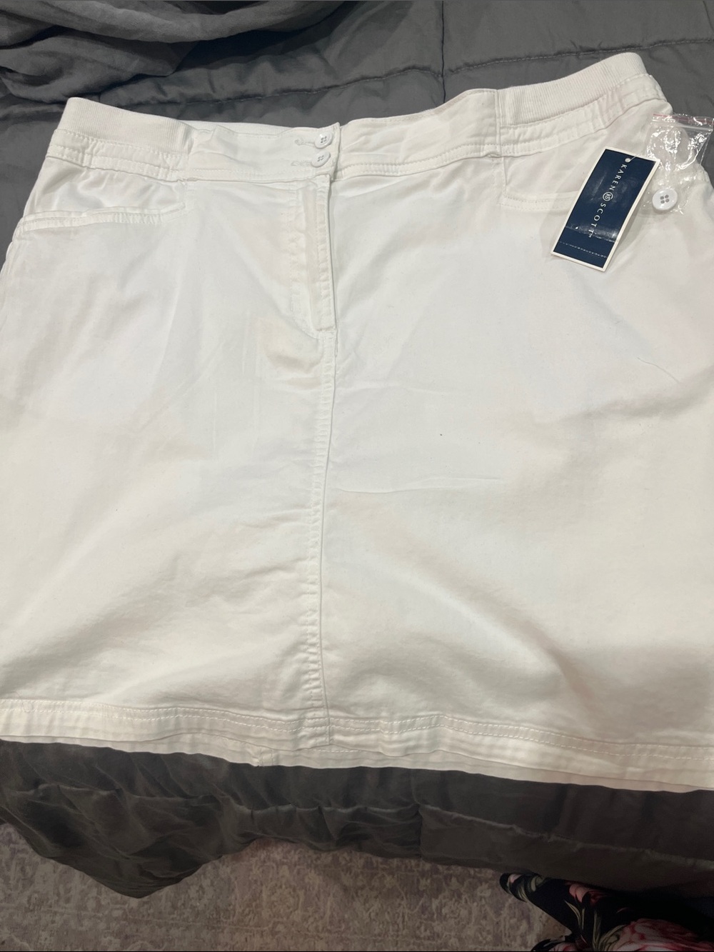 Karen Scott White Cotton Mini Skirt with Front Seam